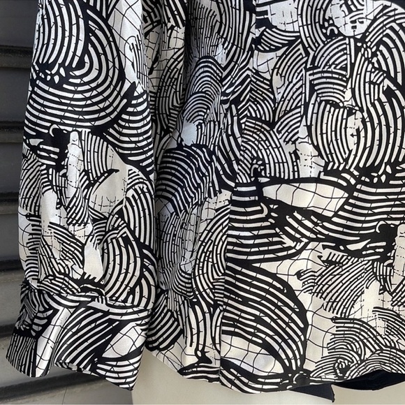 Investments Black and White Abstract Button Down Shirt Size 12 - Picture 3 of 11